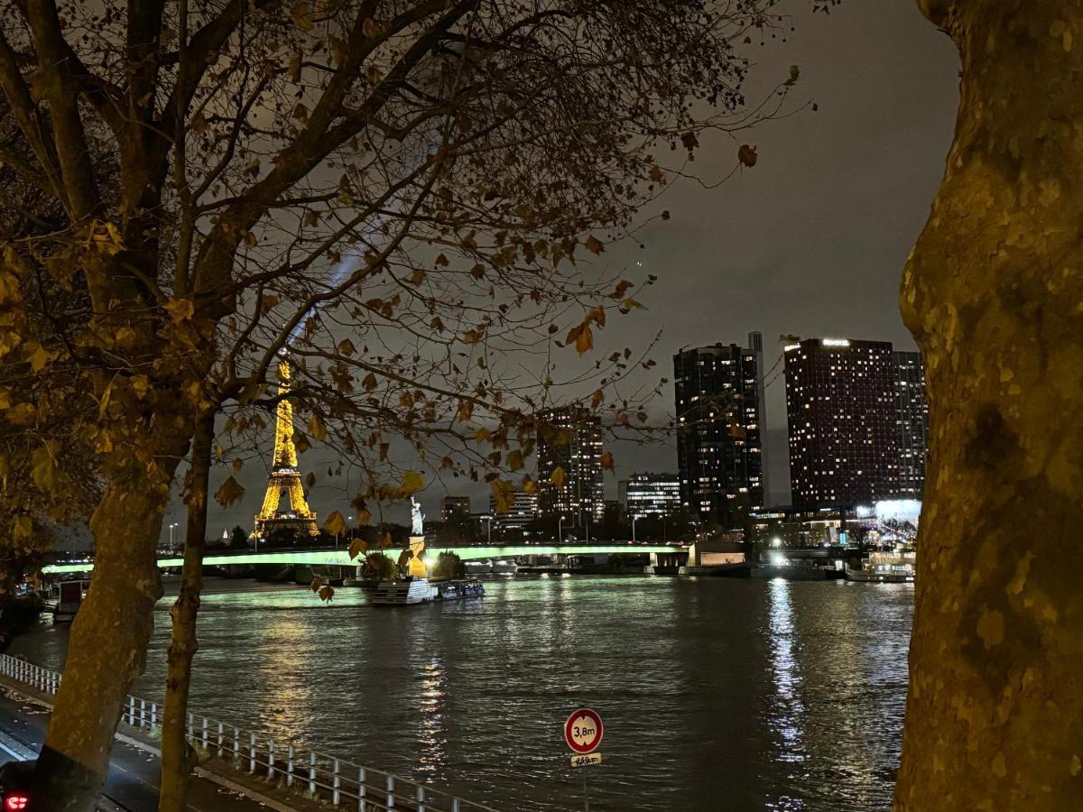 Appartement Vue Tour Eiffel Paris 16 Eme Bagian luar foto